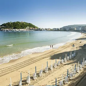 Miramar Luxurious Flat, 3 Double Rooms, Free Parking, Terrace, Completely New San Sebastian